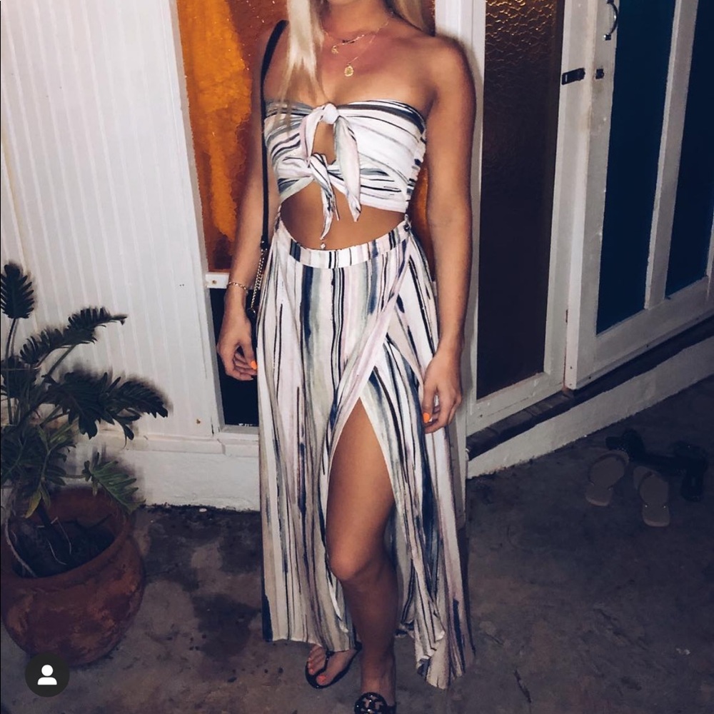 Strapless stripy dress with ties